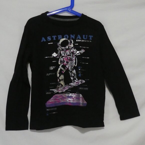 OLD NAVY | medium (8) | Black Long Sleeve Astronaut Exploration Graphic Shirt - Picture 2 of 15